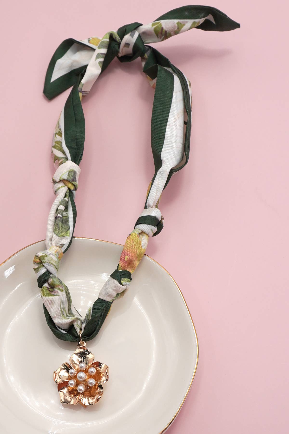 HANDMADE SCARF CHARM NECKLACE | 80N91790: G
