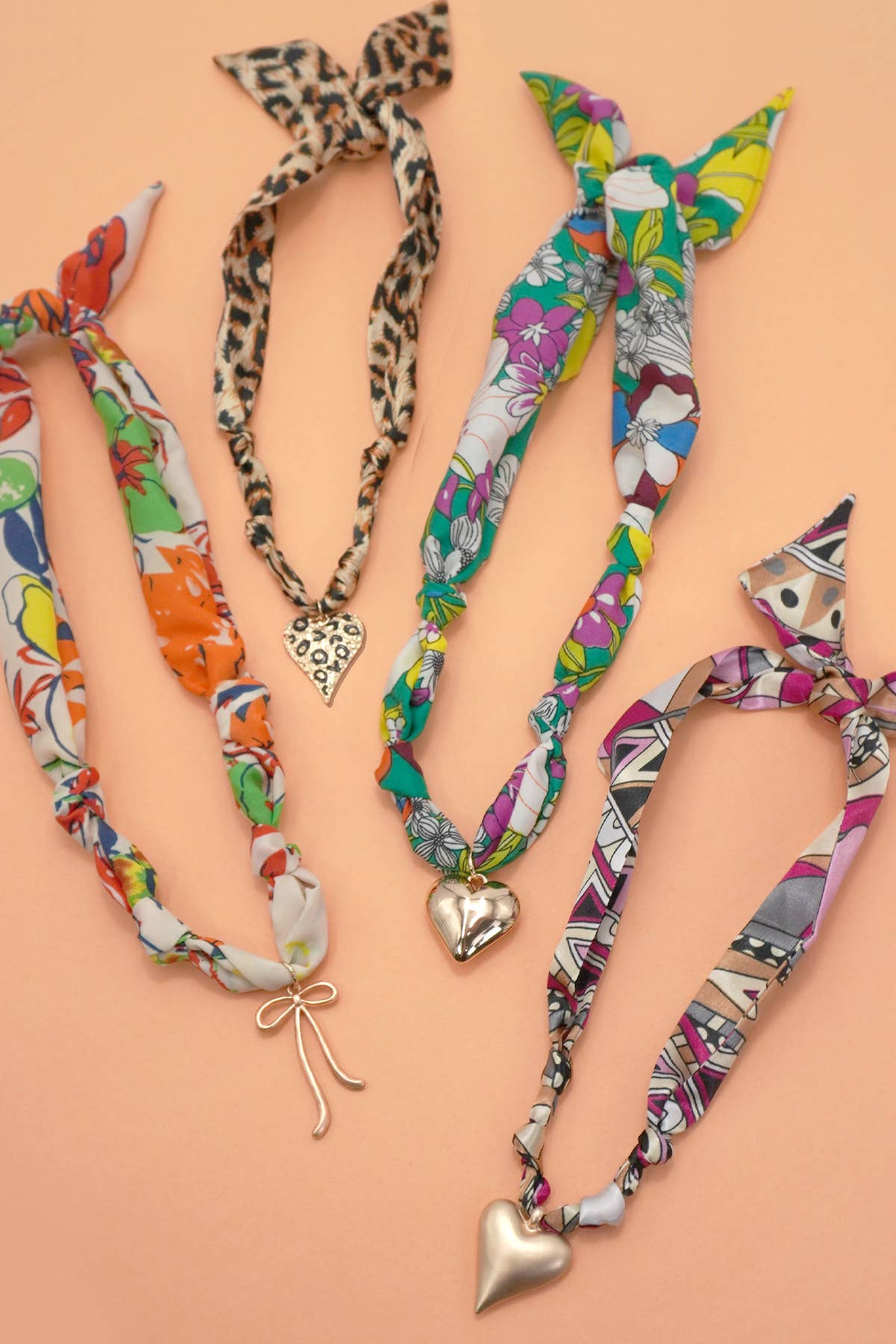 HANDMADE SCARF CHARM NECKLACE | 80N91790: G