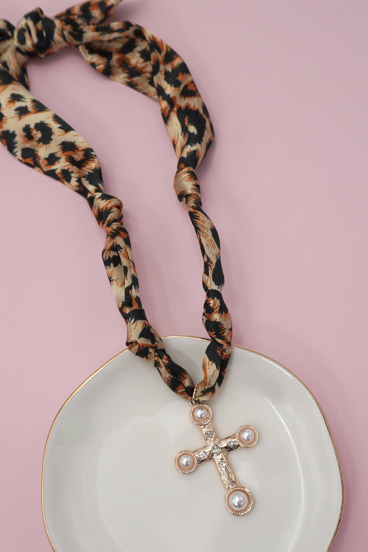 HANDMADE SCARF CHARM NECKLACE | 80N91790: G