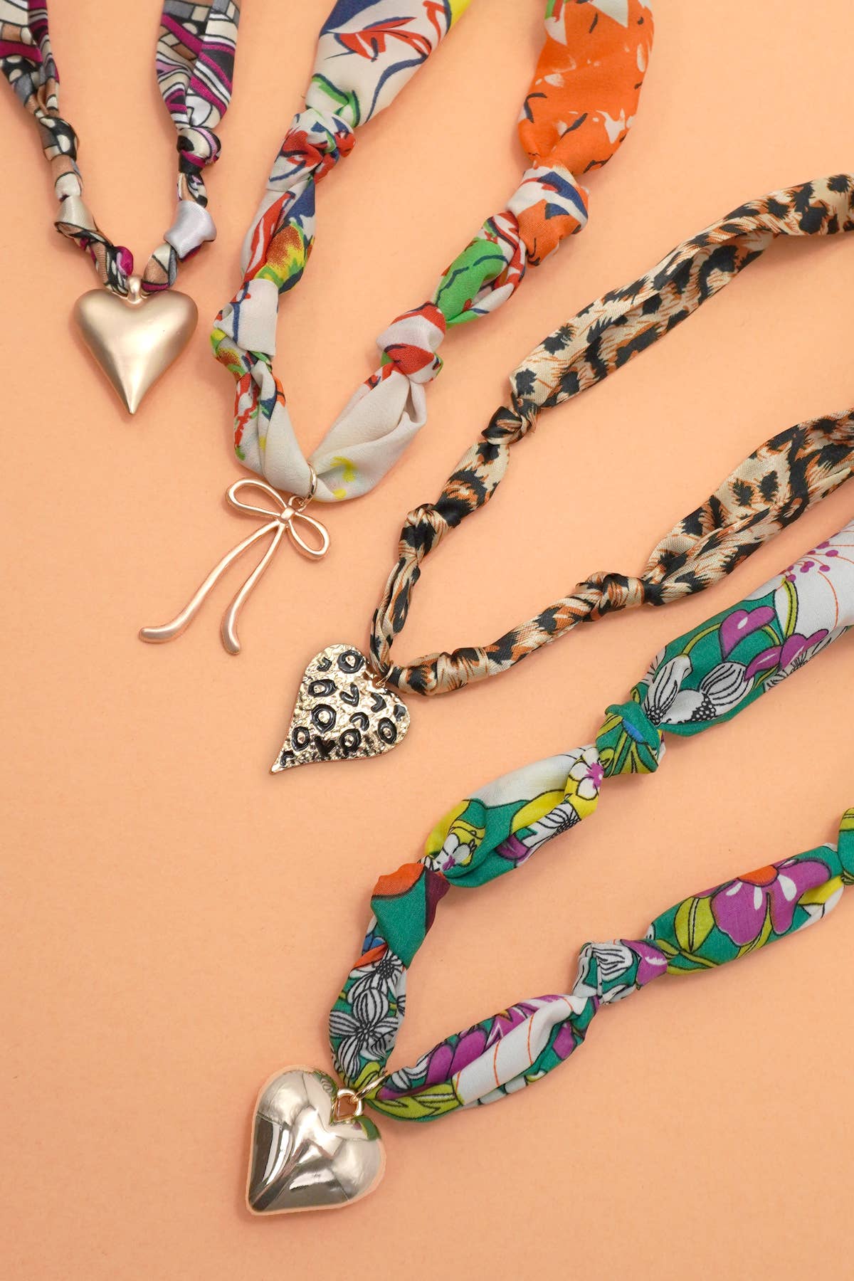 HANDMADE SCARF CHARM NECKLACE | 80N91790: G