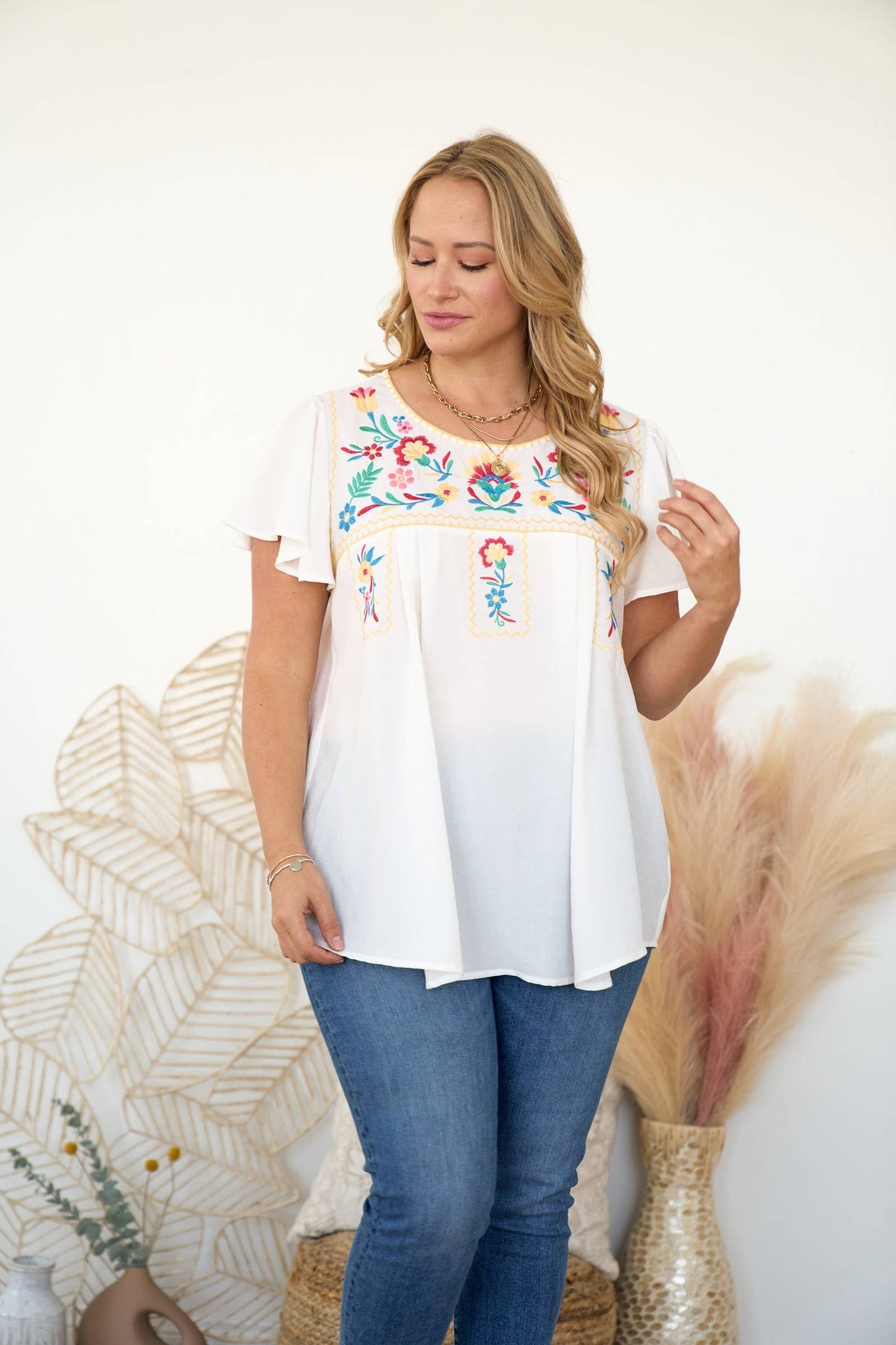 Plus breezy linen short sleeve top with embroidery Ivory / Plus Size