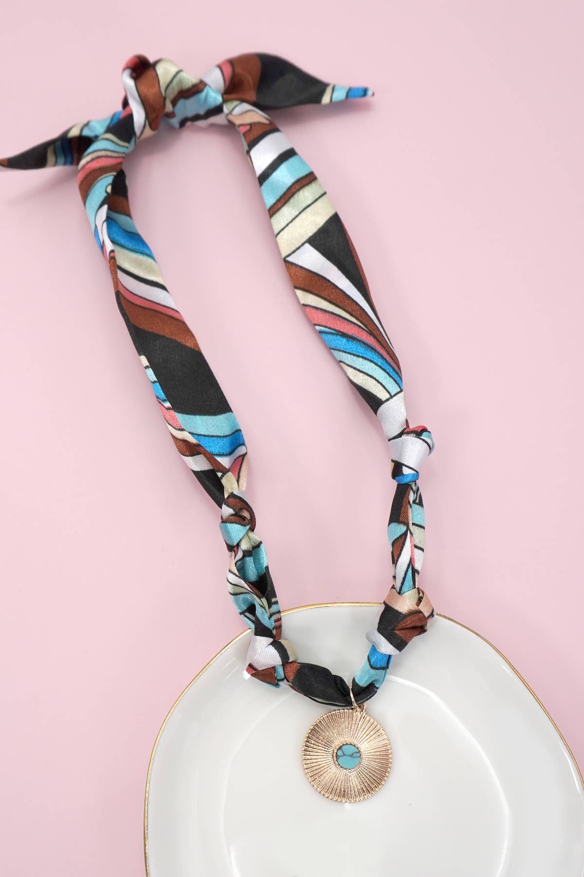 HANDMADE SCARF CHARM NECKLACE | 80N91790: G
