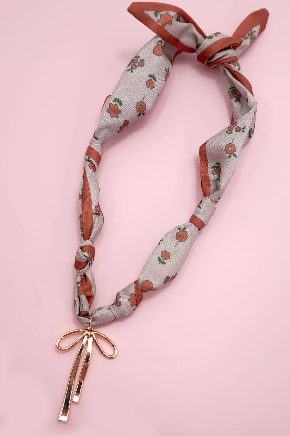 HANDMADE SCARF CHARM NECKLACE | 80N91790: G